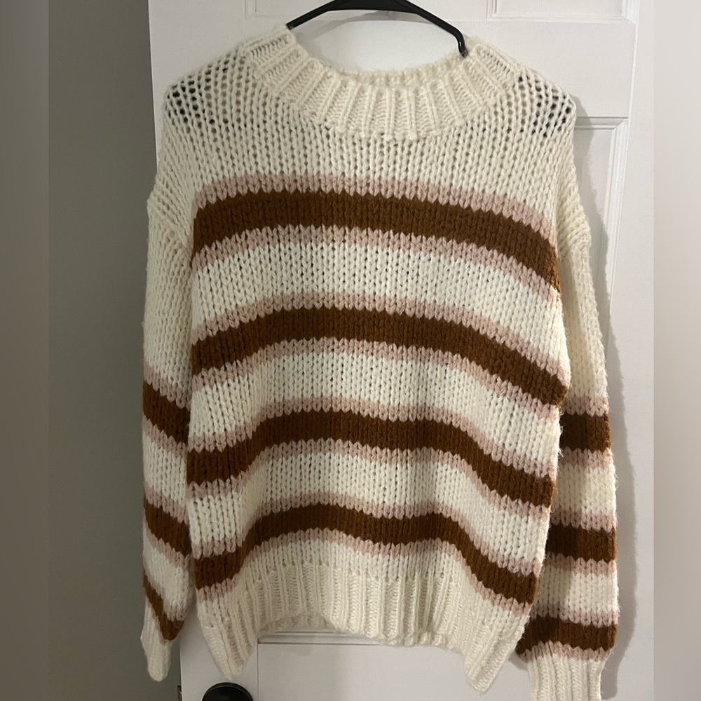 Listicle Sweater, size S, never been worn
